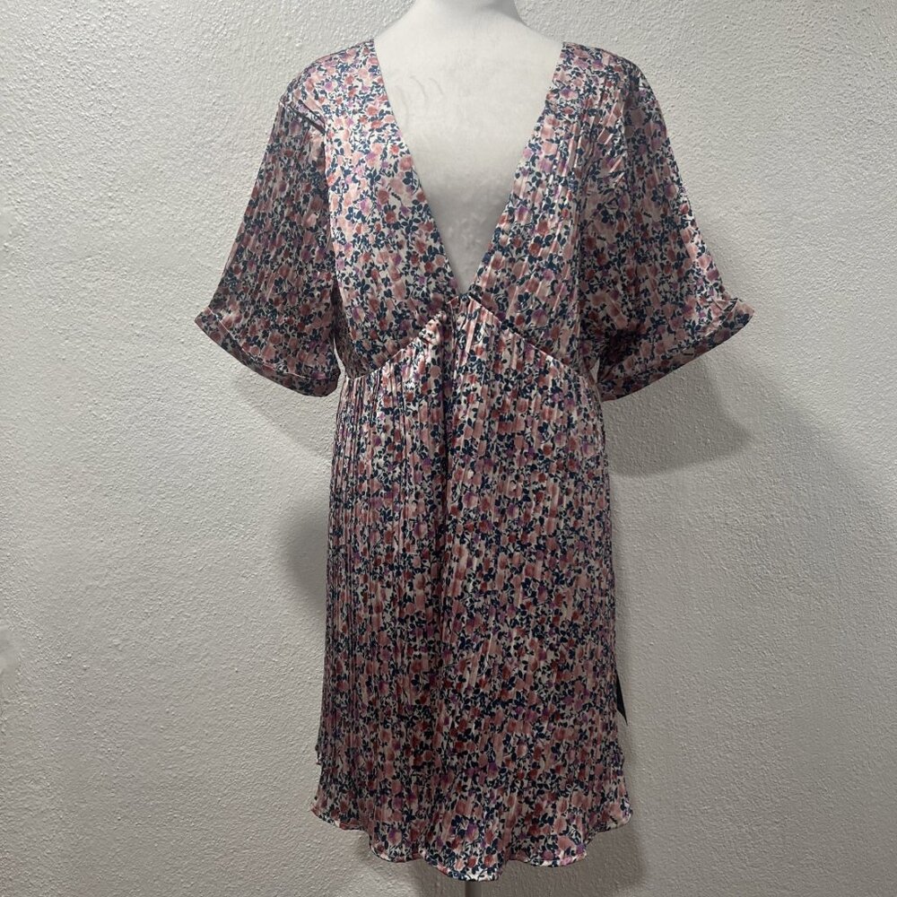 Lulus Womens Dress Floral Purple Pink‎ White Tie Back Accordian V-neck XL NEWT - Picture 2 of 16